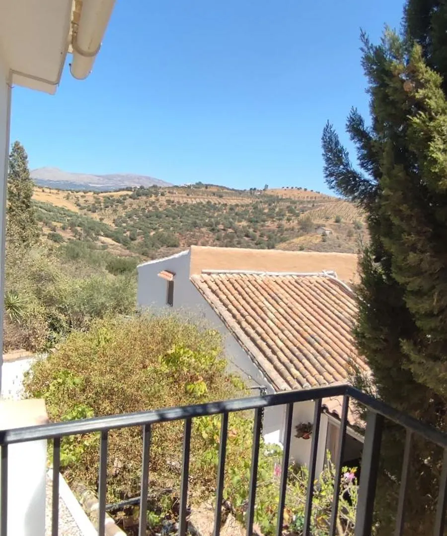 B&B Cortijo Loma Leon Cutar Spain